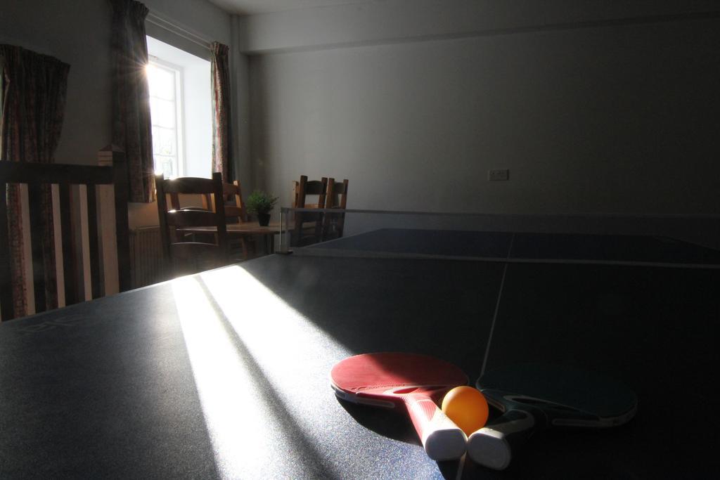 Yha Medway Hostel Gillingham  Bagian luar foto