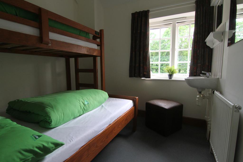 Yha Medway Hostel Gillingham  Bagian luar foto