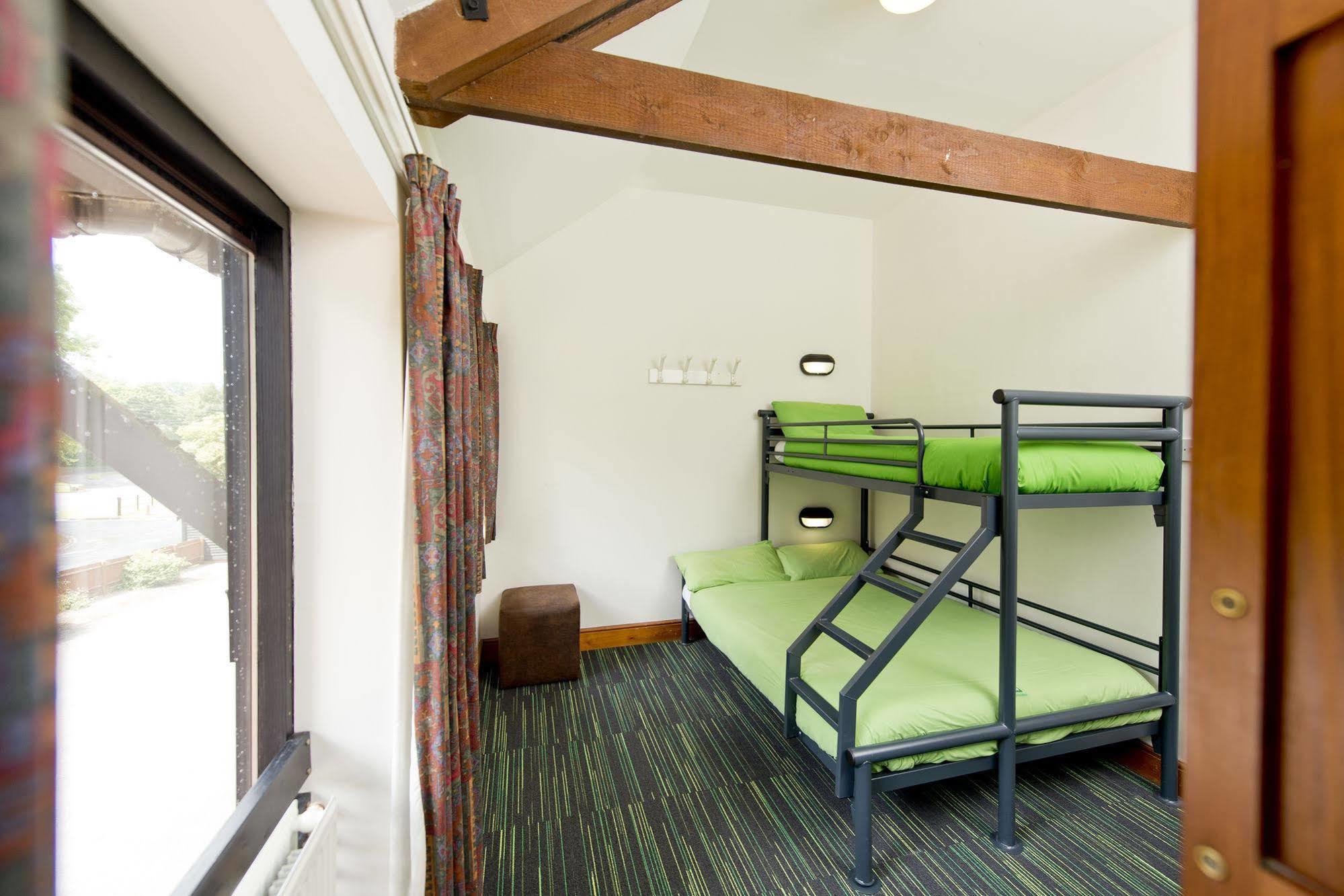 Yha Medway Hostel Gillingham  Bagian luar foto